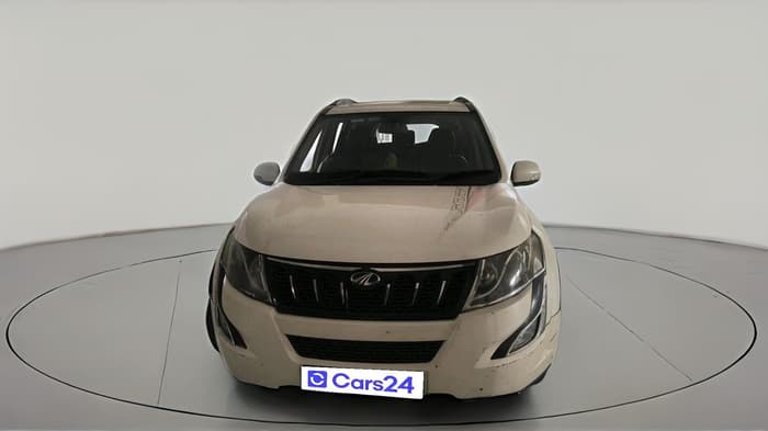 2017 Mahindra XUV500 W10, Diesel, Manual, 1,60,599 km, exterior