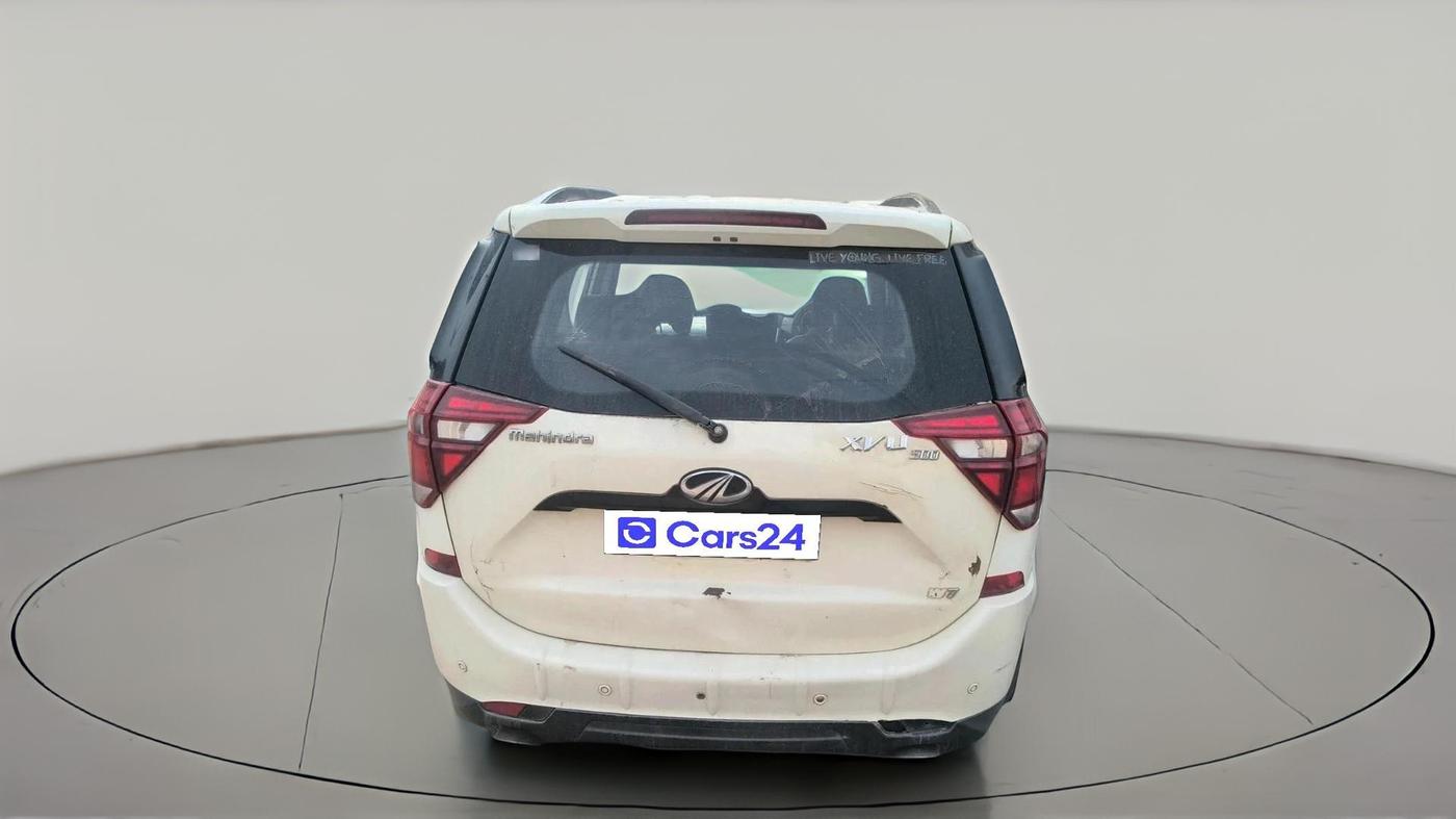 2018 Mahindra XUV500 W7, Diesel, Manual, 1,18,939 km, exterior