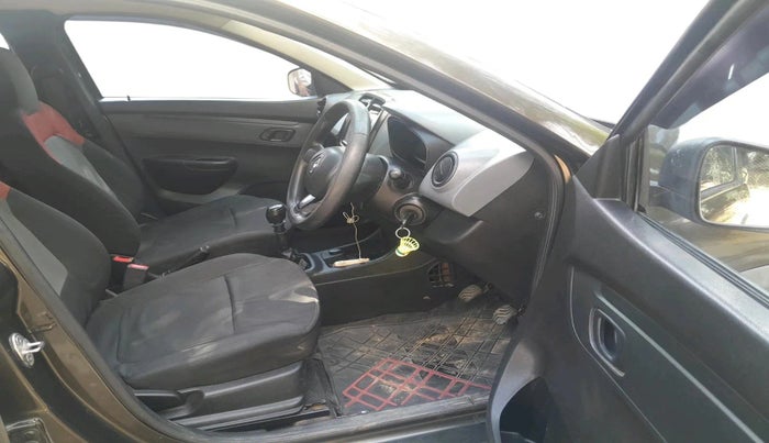 2017 Renault Kwid RXT 0.8, Petrol, Manual, 54,860 km, interior
