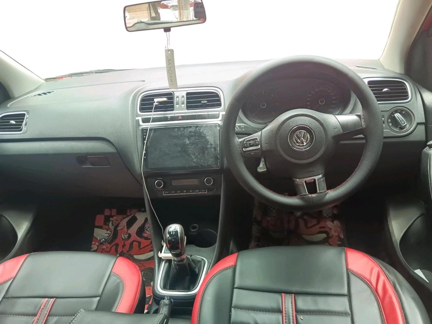 2014 Volkswagen Cross Polo HIGHLINE TDI, Diesel, Manual, 1,00,581 km, interior