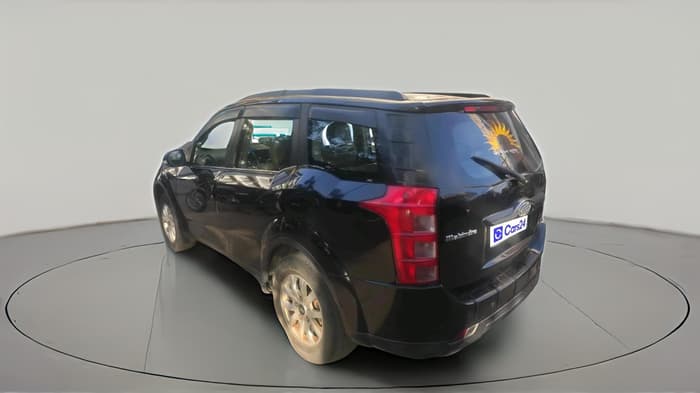 2015 Mahindra XUV500 W9, Diesel, Manual, 1,44,054 km, exterior
