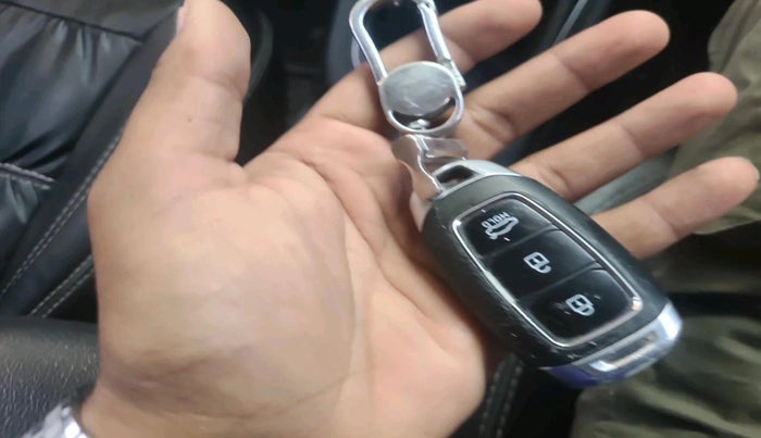 2019 Hyundai Verna 1.6 VTVT SX, Petrol, Manual, 1,00,211 km, interior