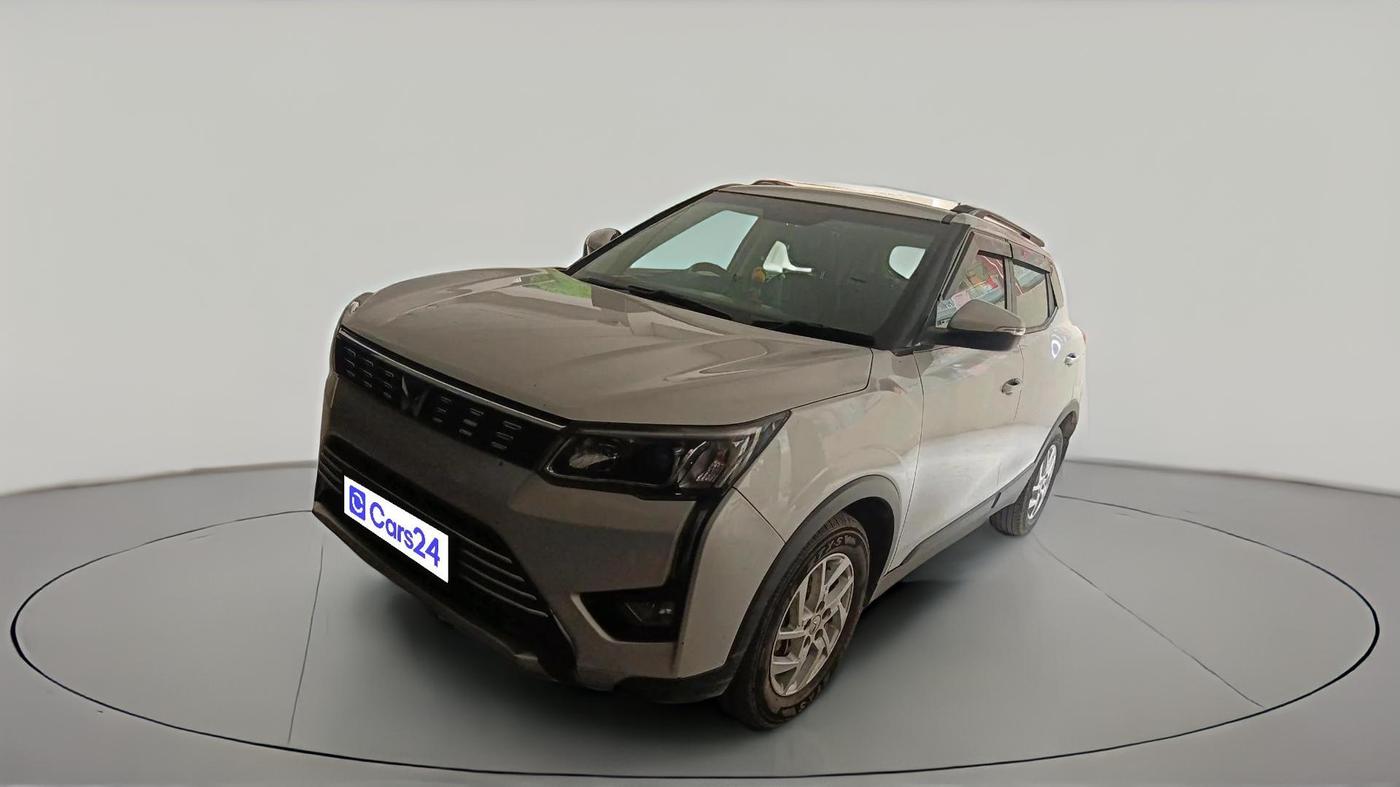 2023 Mahindra XUV300 W8 1.5 DIESEL, Diesel, Manual, 61,432 km, exterior