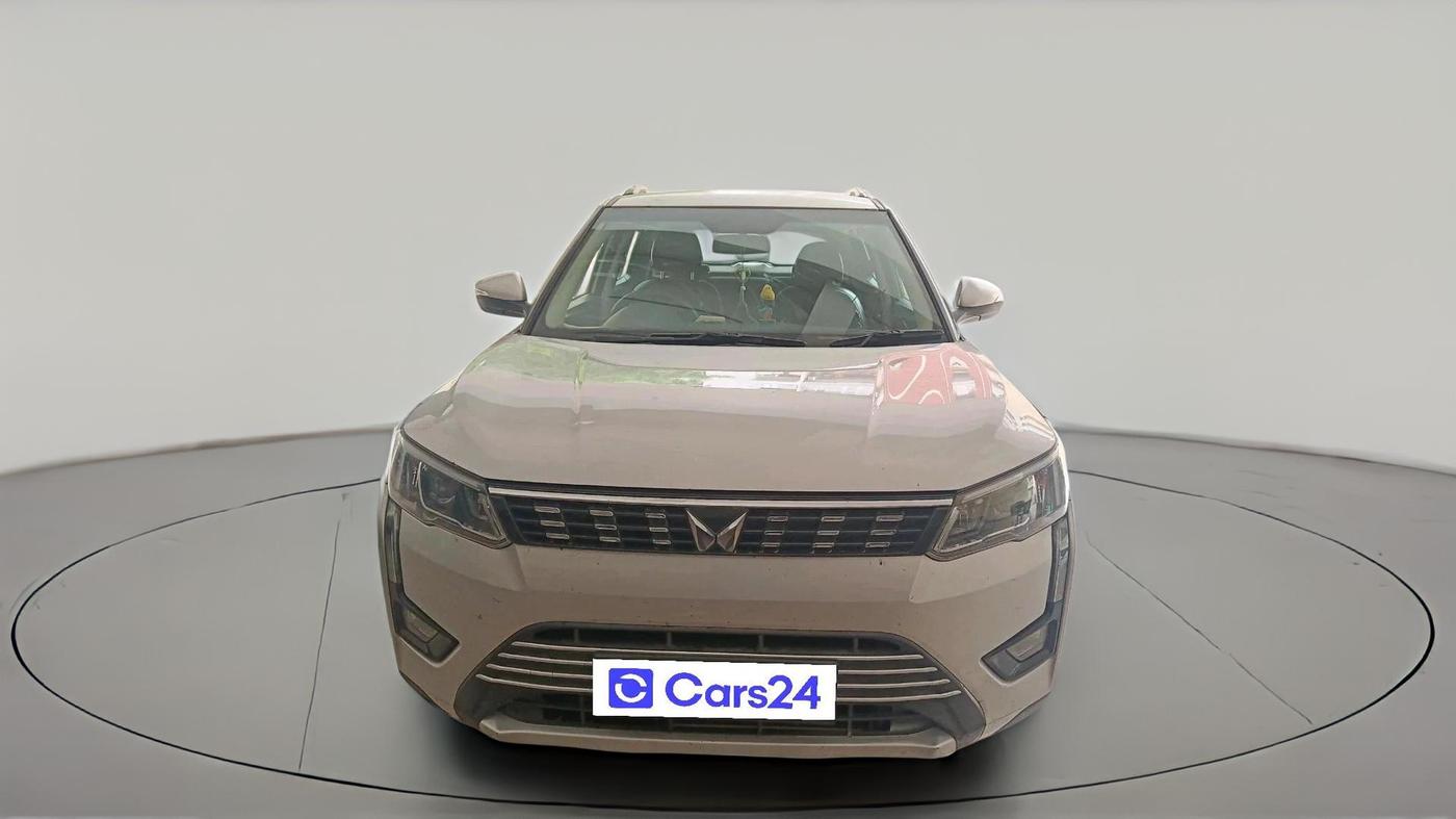 2023 Mahindra XUV300 W8 1.5 DIESEL, Diesel, Manual, 61,432 km, exterior