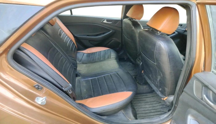 2015 Hyundai i20 Active 1.4 SX, Diesel, Manual, 1,27,914 km, interior