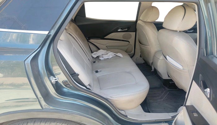 2019 Mahindra XUV300 W8 1.2 PETROL, Petrol, Manual, 43,349 km, interior