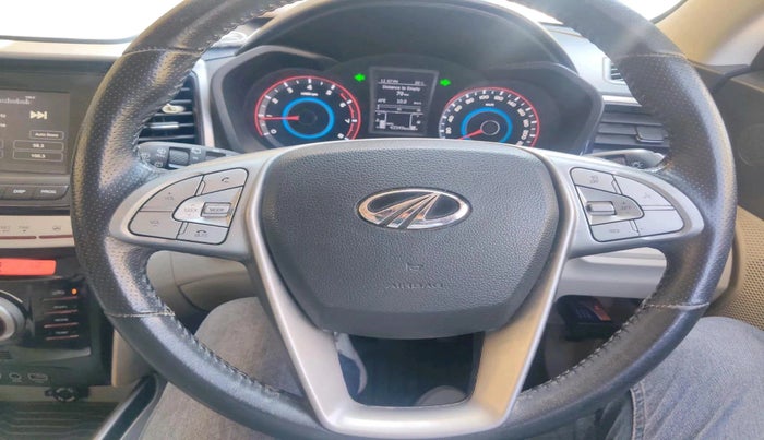 2019 Mahindra XUV300 W8 1.2 PETROL, Petrol, Manual, 43,349 km, interior