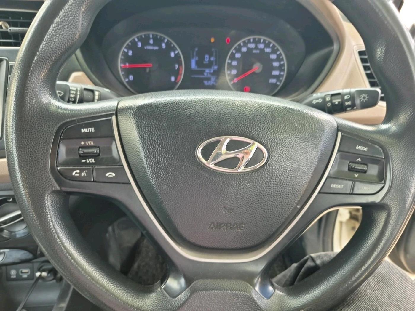 2020 Hyundai Elite i20 SPORTZ PLUS 1.2, Petrol, Manual, 76,224 km, interior