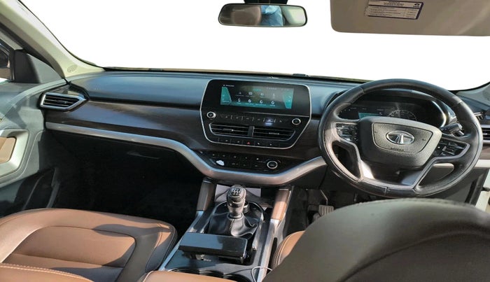 2019 Tata Harrier XZ 2.0L, Diesel, Manual, 1,93,872 km, interior
