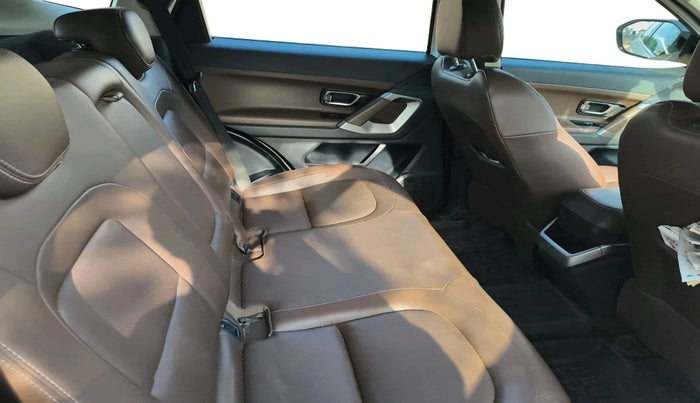 2019 Tata Harrier XZ 2.0L, Diesel, Manual, 1,93,872 km, interior