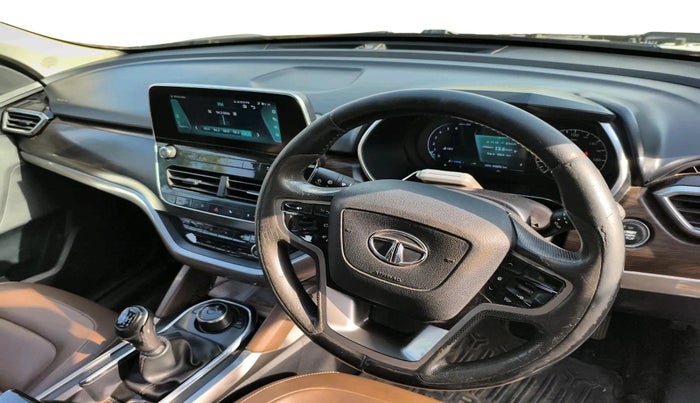 2019 Tata Harrier XZ 2.0L, Diesel, Manual, 1,93,872 km, interior