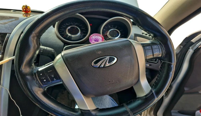 2014 Mahindra XUV500 W8, Diesel, Manual, 1,19,511 km, interior