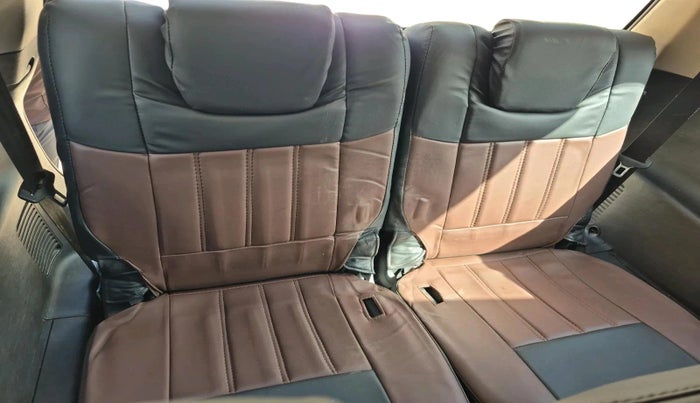 2014 Mahindra XUV500 W8, Diesel, Manual, 1,19,511 km, interior