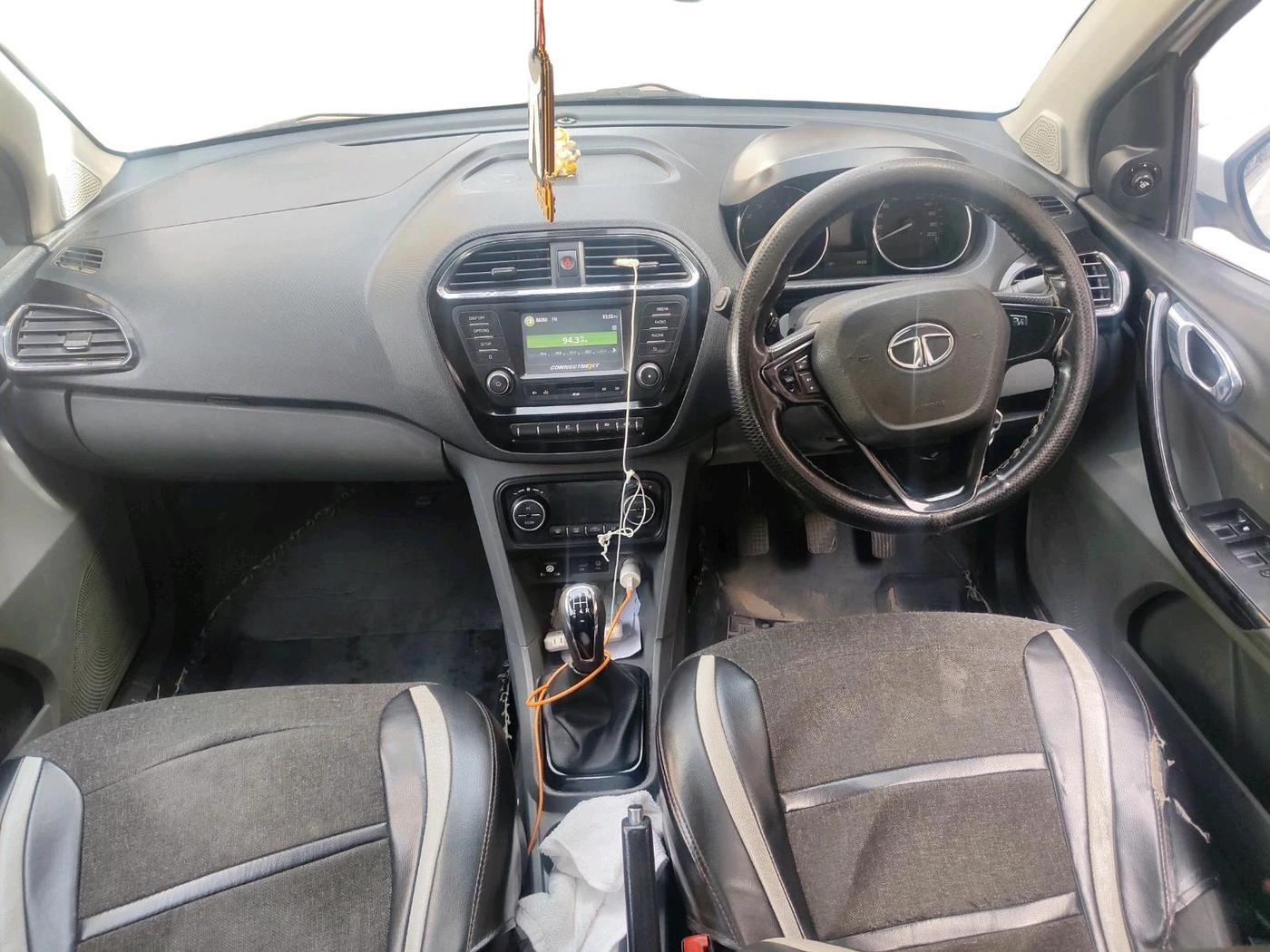 2018 Tata TIGOR XZ PETROL, CNG, Manual, 1,15,887 km, interior