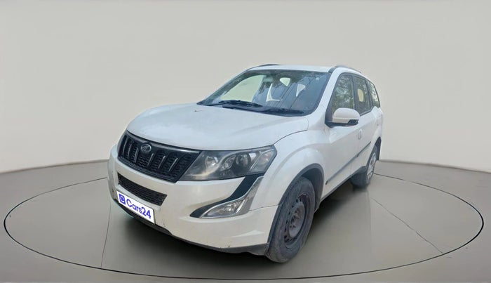 2017 Mahindra XUV500 W6, Diesel, Manual, 1,27,995 km, exterior