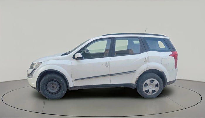 2017 Mahindra XUV500 W6, Diesel, Manual, 1,27,995 km, exterior