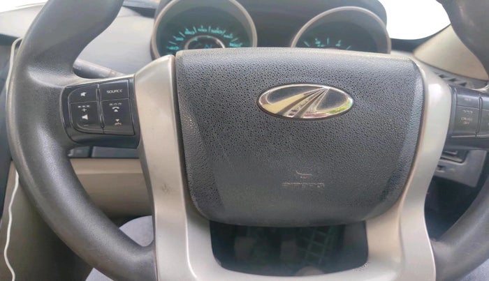 2017 Mahindra XUV500 W6, Diesel, Manual, 1,27,995 km, interior