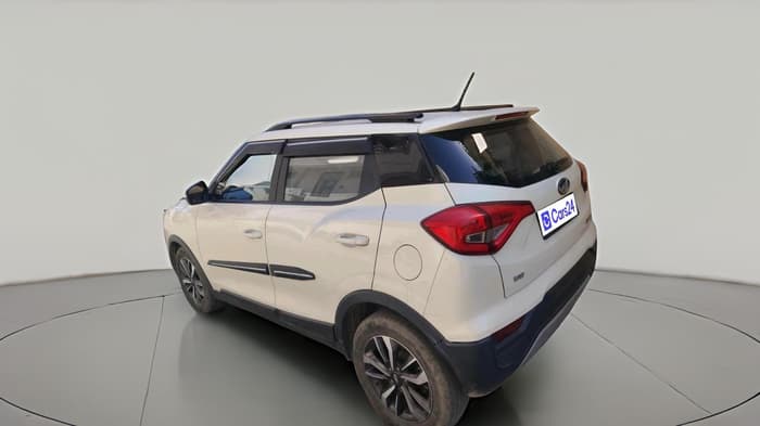 2022 Mahindra XUV300 W8 (O) 1.5 DIESEL, Diesel, Manual, 1,45,714 km, exterior