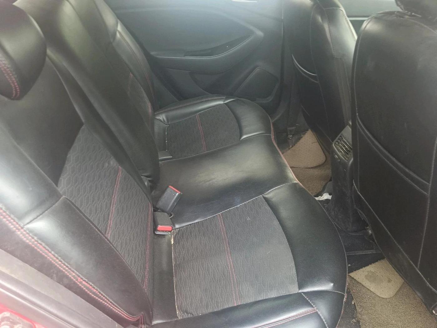 2015 Hyundai i20 Active 1.4 SX, Diesel, Manual, 1,08,653 km, interior