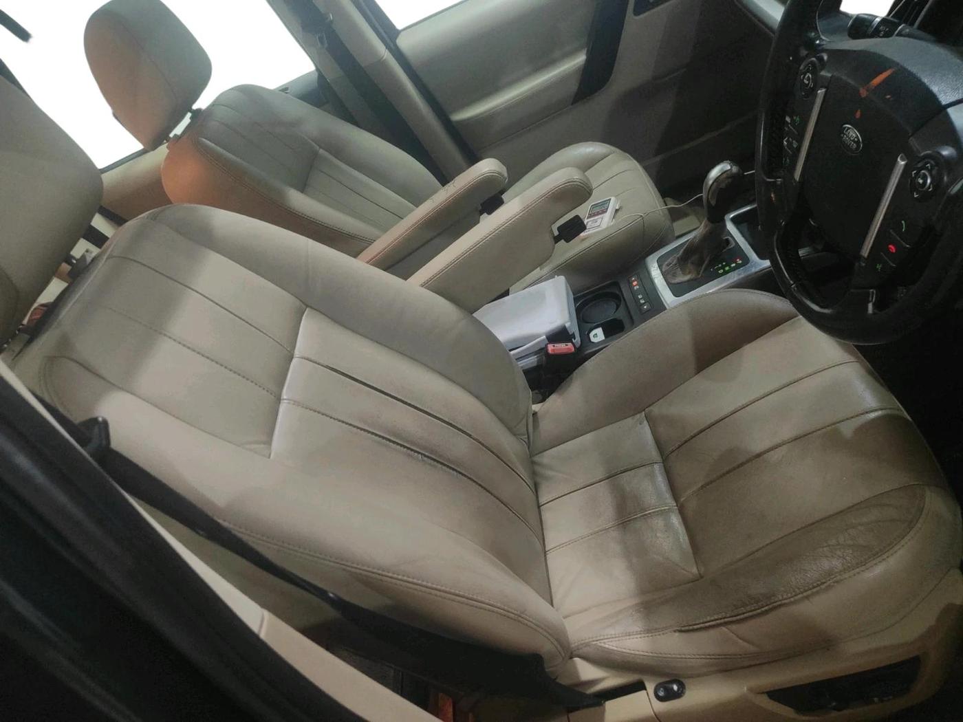 2014 Landrover Freelander 2 TD4 SE, Diesel, Automatic, 1,04,503 km, interior