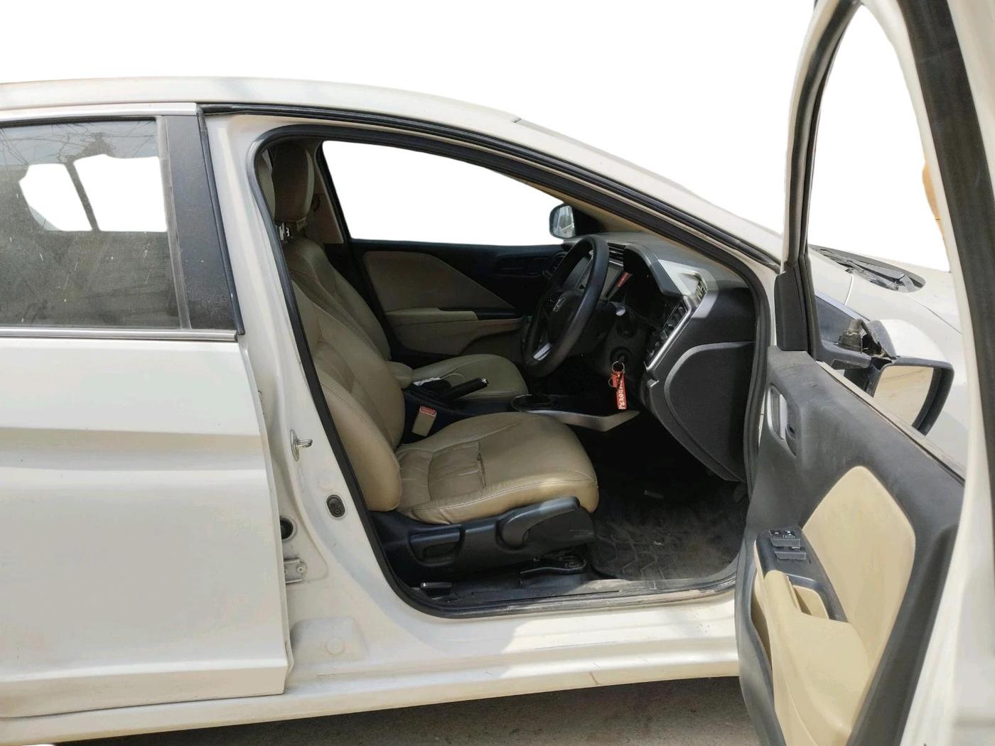 2014 Honda City 1.5L I-VTEC SV, Petrol, Manual, 1,15,372 km, interior
