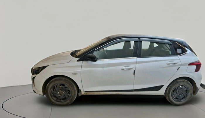 2025 Hyundai NEW I20 MAGNA 1.2 MT, Petrol, Manual, 24,230 km, exterior