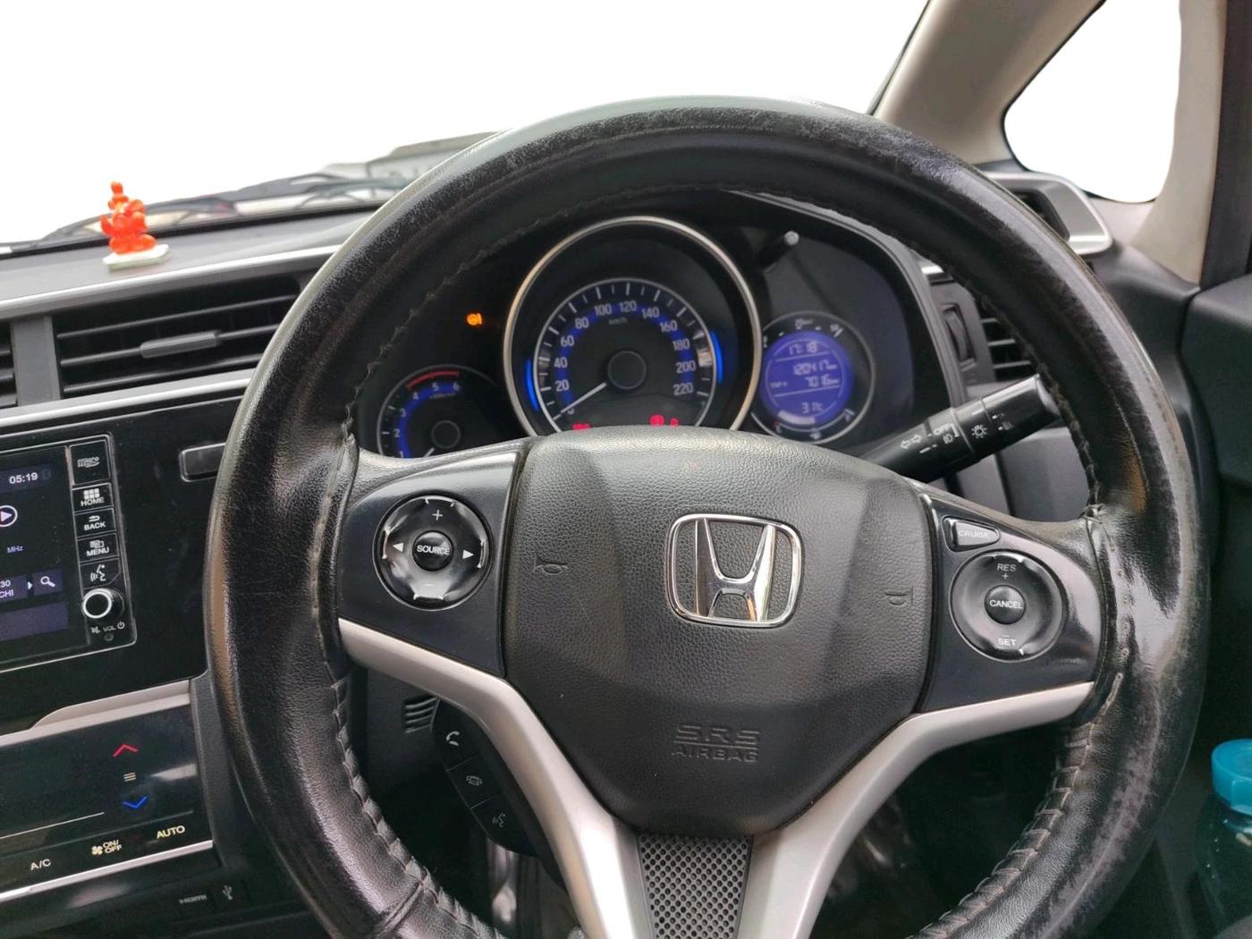 2017 Honda WR-V 1.5L I-DTEC VX MT, Diesel, Manual, 1,20,417 km, interior