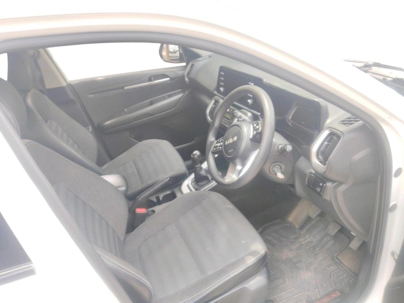 2022 KIA SONET HTK PLUS 1.2, Petrol, Manual, 16,209 km, interior