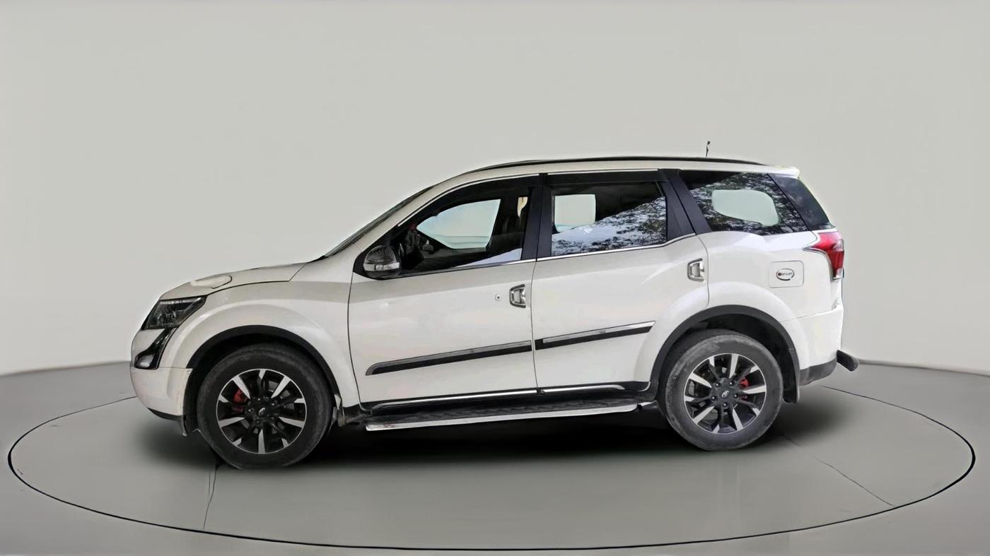2019 Mahindra XUV500 W11, Diesel, Manual, 81,874 km, exterior