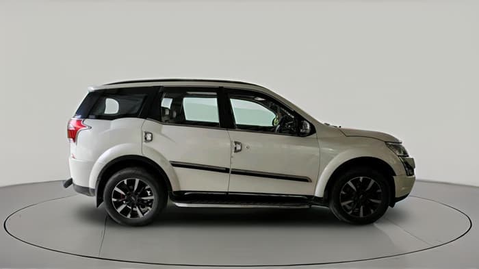 2019 Mahindra XUV500 W11, Diesel, Manual, 81,874 km, exterior