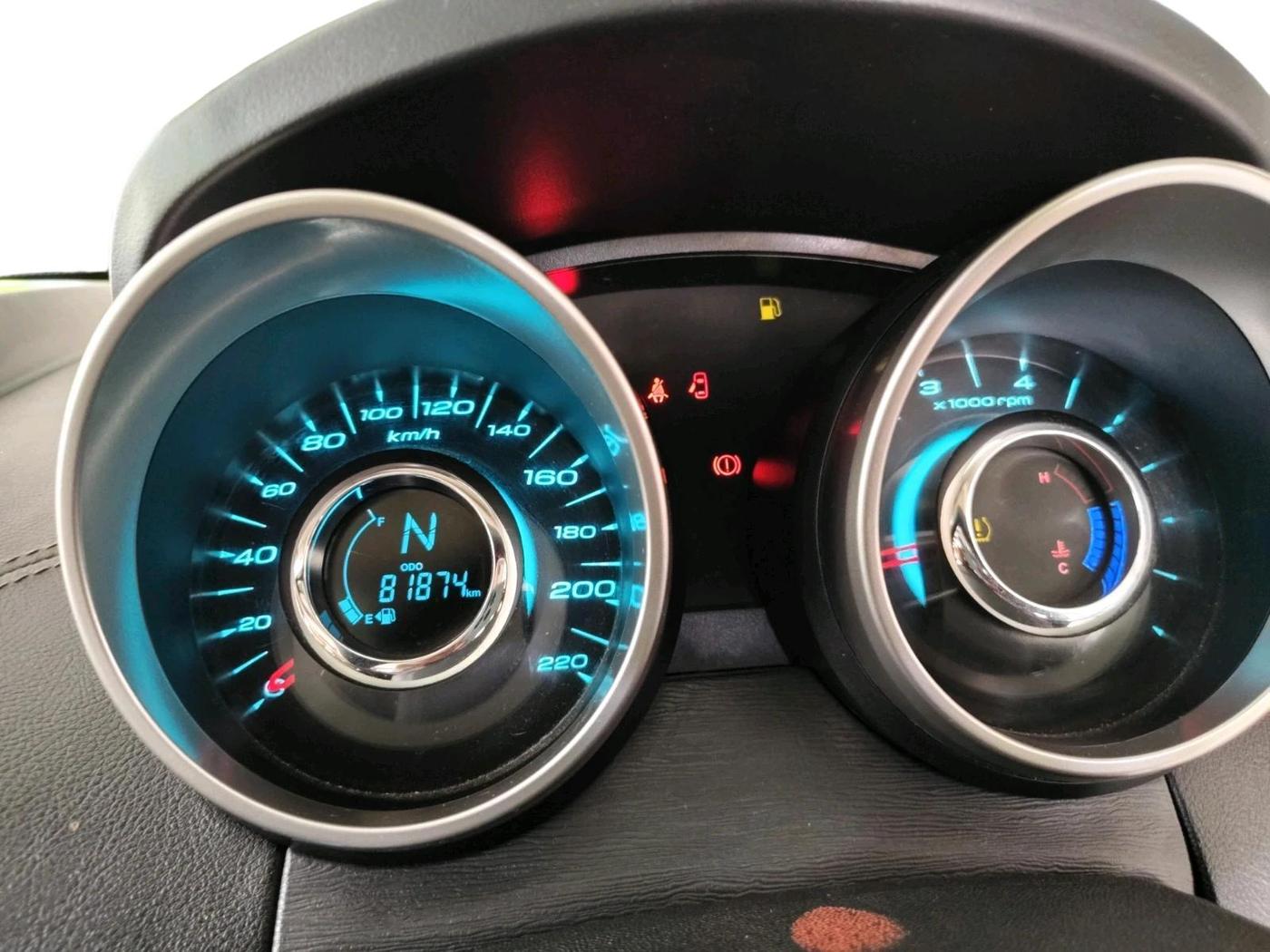 2019 Mahindra XUV500 W11, Diesel, Manual, 81,874 km, interior