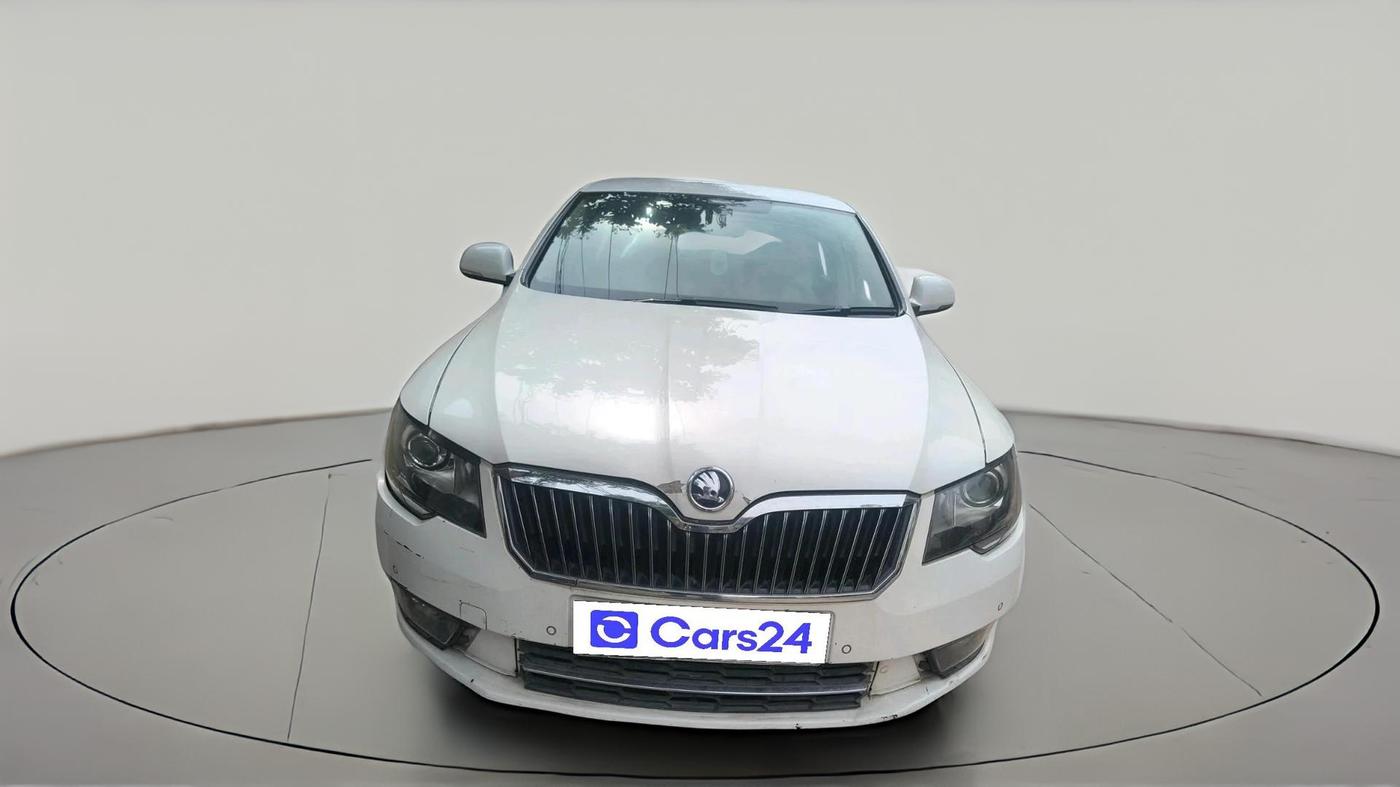 2014 Skoda Superb ELEGANCE 2.0 TDI CR AT, Diesel, Automatic, 71,602 km, exterior