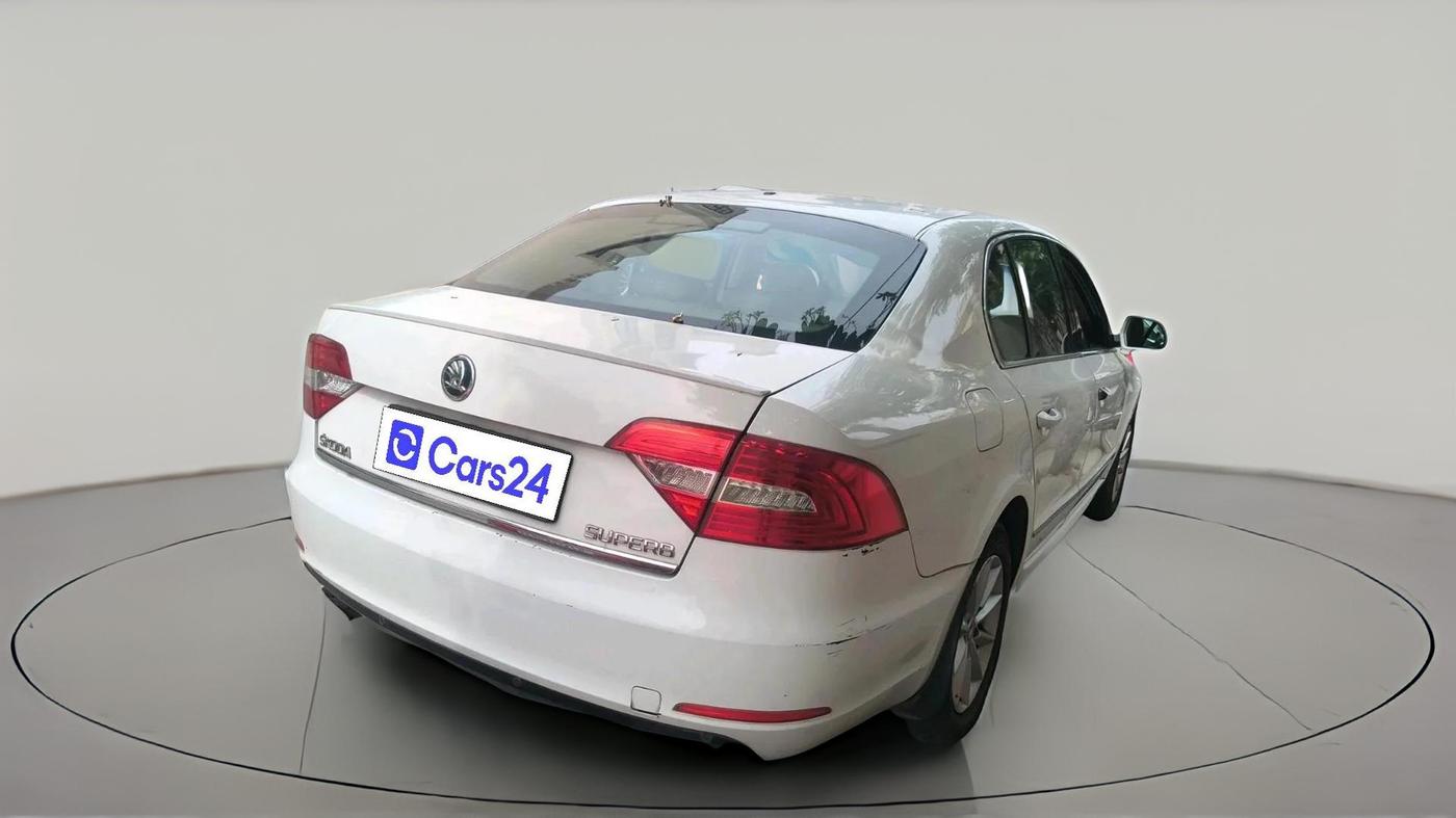 2014 Skoda Superb ELEGANCE 2.0 TDI CR AT, Diesel, Automatic, 71,602 km, exterior