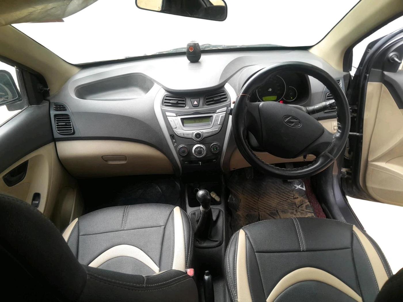 2017 Hyundai Eon MAGNA +, Petrol, Manual, 38,343 km, interior