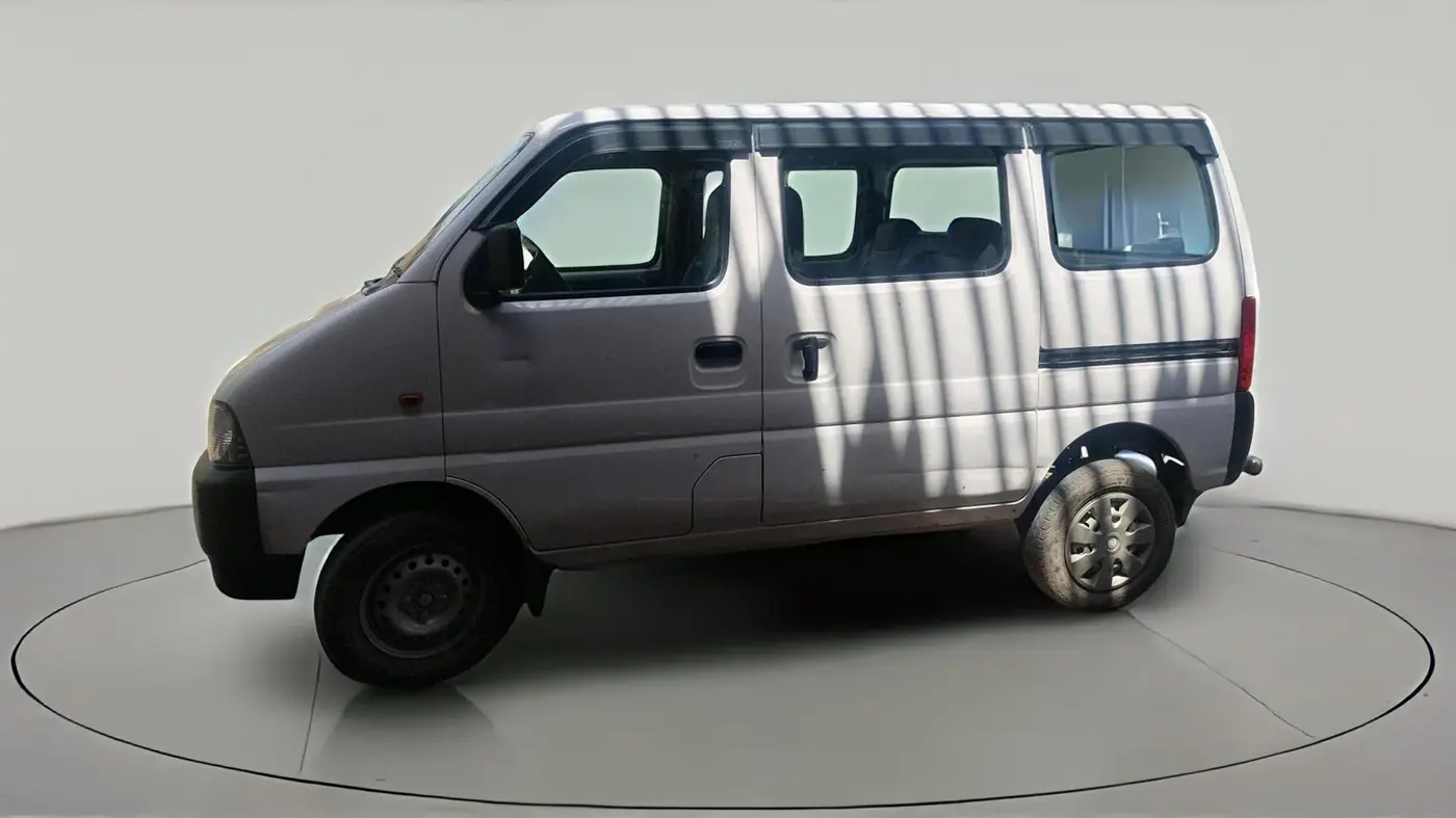 2023 Maruti Eeco 5 STR AC, Petrol, Manual, 26,072 km, exterior