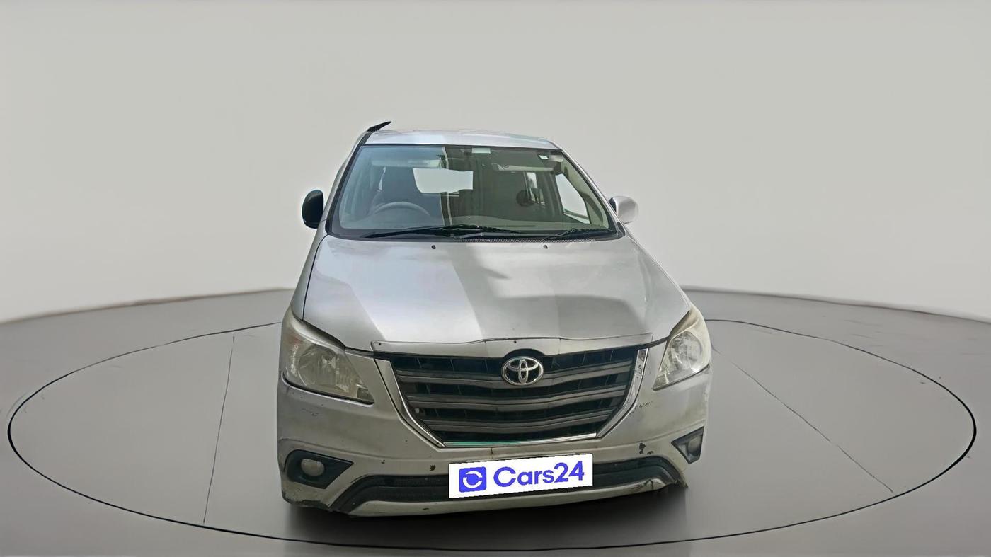 2014 Toyota Innova 2.5 GX 7 STR, Diesel, Manual, 4,27,086 km, exterior