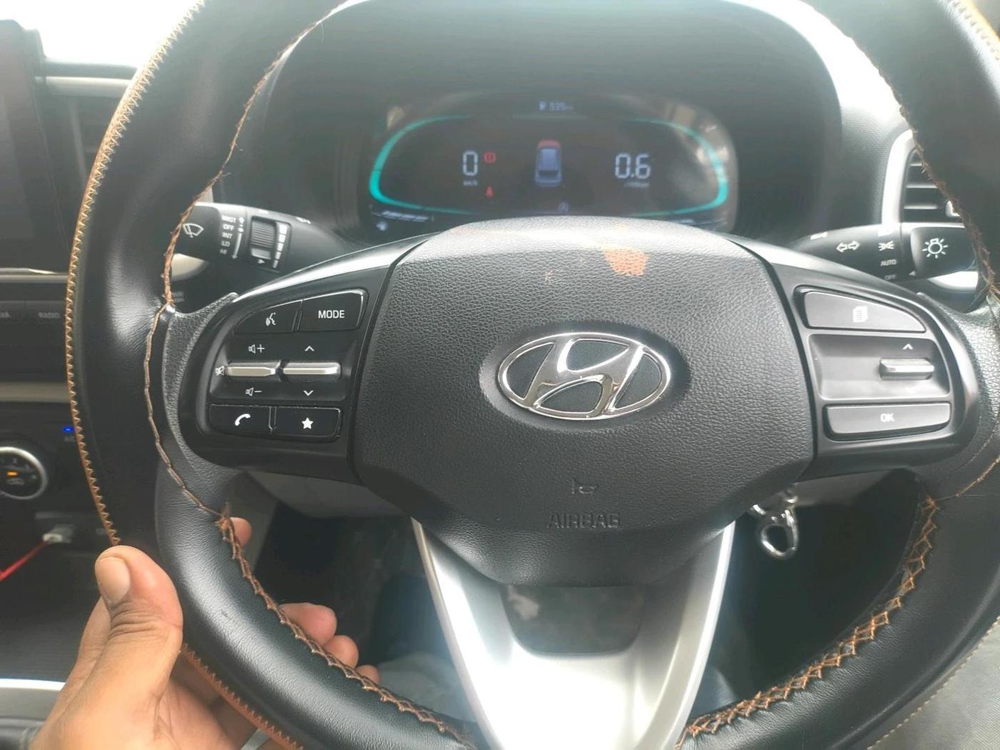 2024 Hyundai VENUE S 1.2, Petrol, Manual, 62,707 km, interior