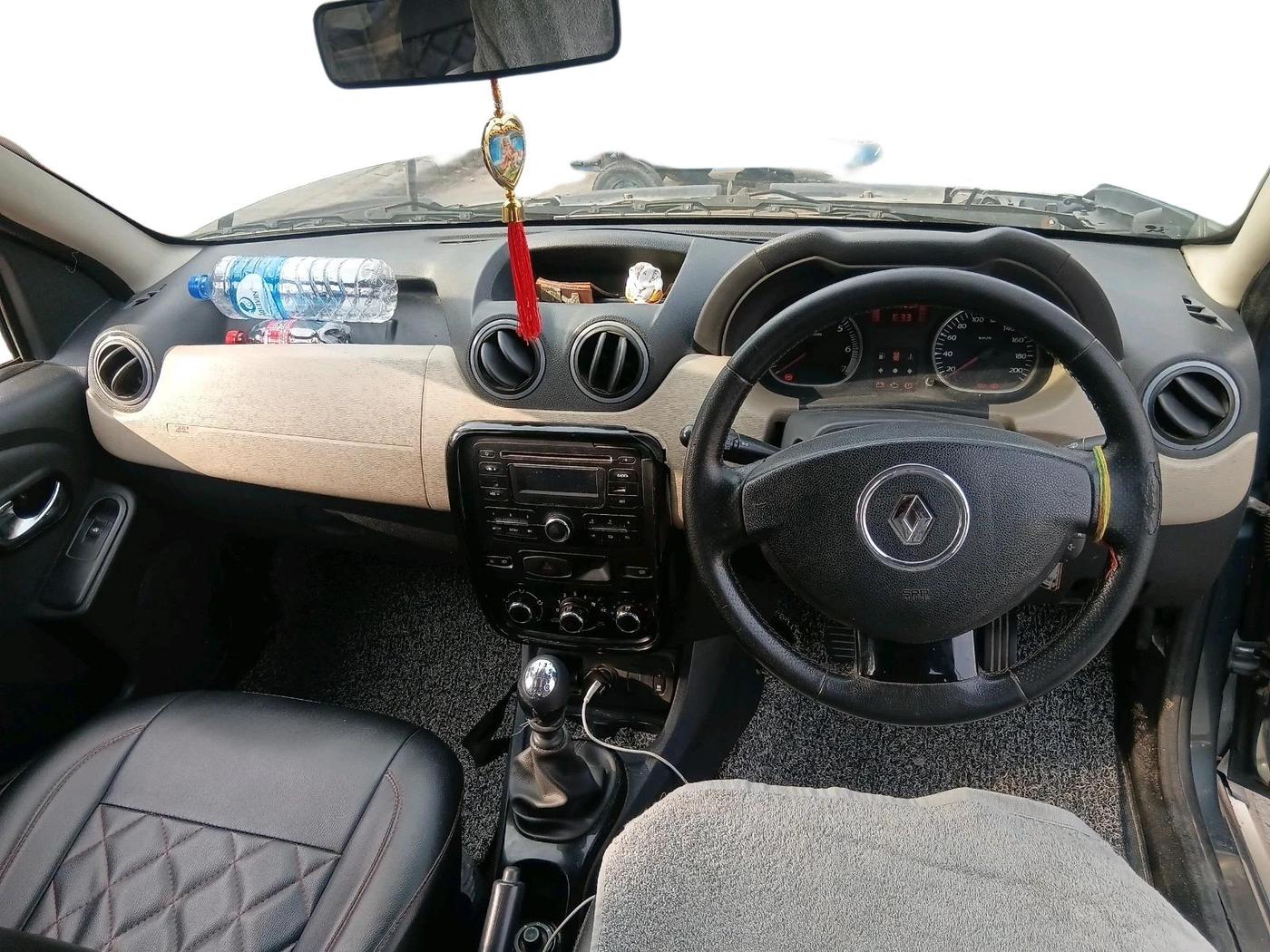 2013 Renault Duster 110 PS RXZ DIESEL (OPT), Diesel, Manual, 1,99,603 km, interior
