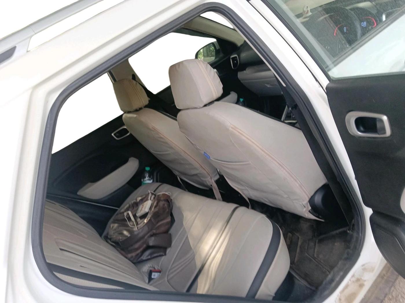 2022 Hyundai VENUE S(O) 1.2, Petrol, Manual, 28,265 km, interior