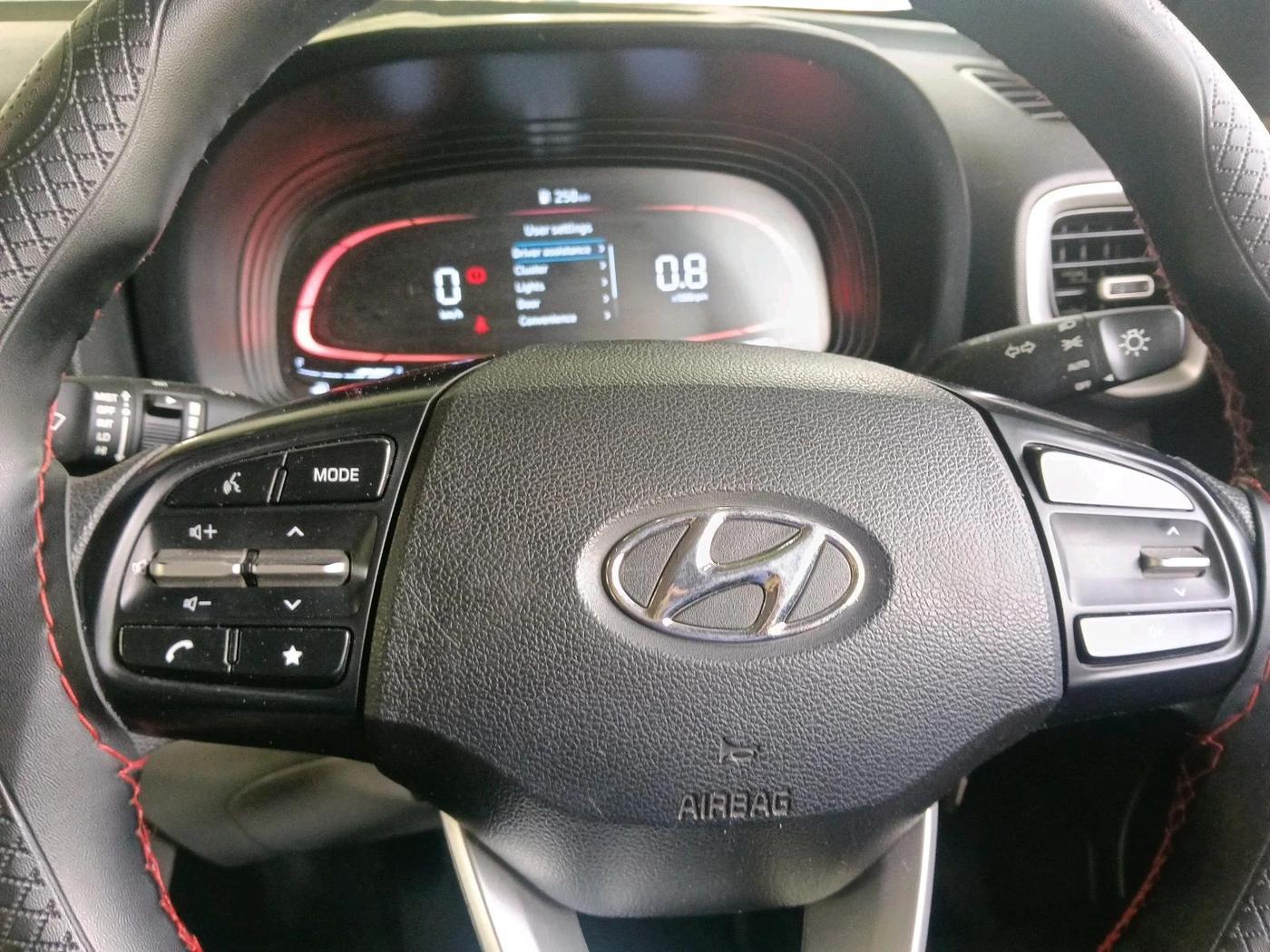 2022 Hyundai VENUE S(O) 1.2, Petrol, Manual, 28,265 km, interior