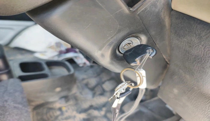 2019 Maruti Eeco 5 STR WITH A/C+HTR CNG, Petrol, Manual, 87,561 km, interior