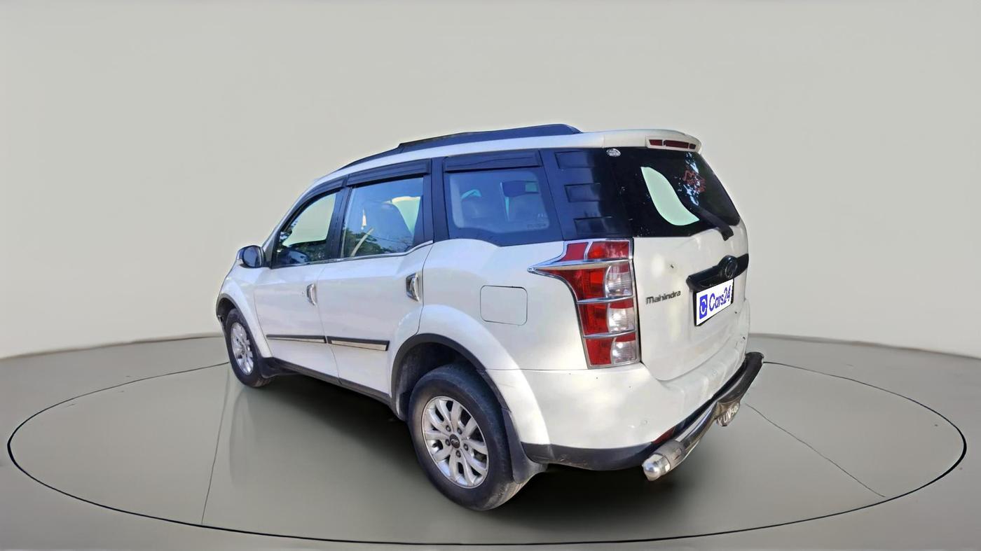 2017 Mahindra XUV500 W10, Diesel, Manual, 1,22,768 km, exterior