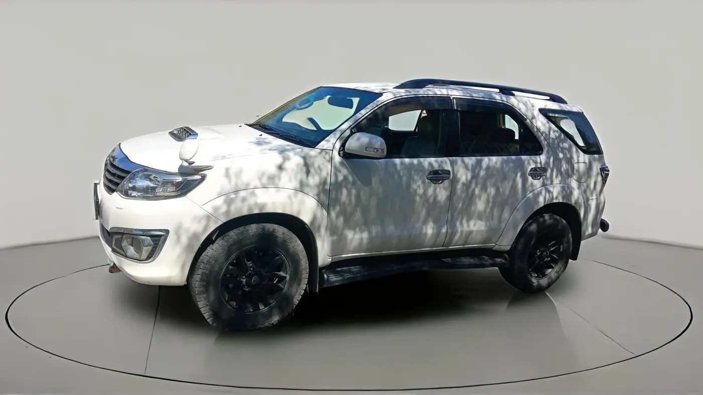 2012 Toyota Fortuner 3.0 4X4 MT, Diesel, Manual, 1,24,774 km, exterior