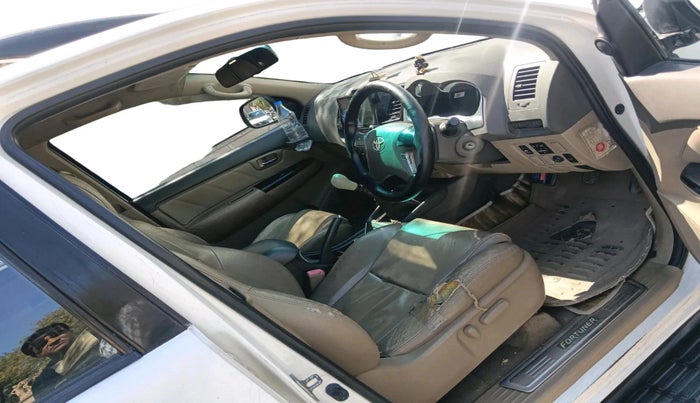 2012 Toyota Fortuner 3.0 4X4 MT, Diesel, Manual, 1,24,774 km, interior