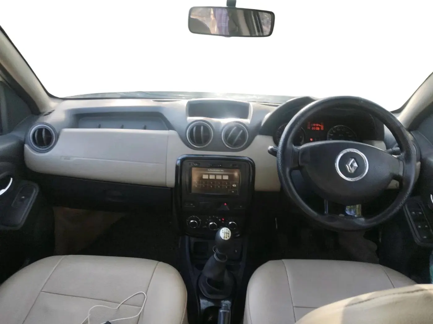 2013 Renault Duster 110 PS RXZ DIESEL, Diesel, Manual, 1,18,454 km, interior