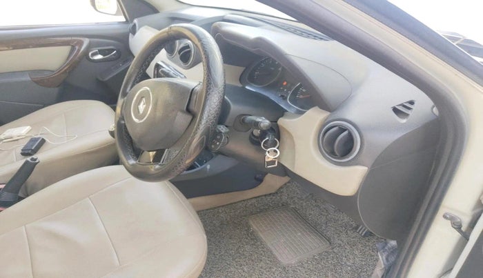 2013 Renault Duster 110 PS RXZ DIESEL, Diesel, Manual, 1,18,454 km, interior