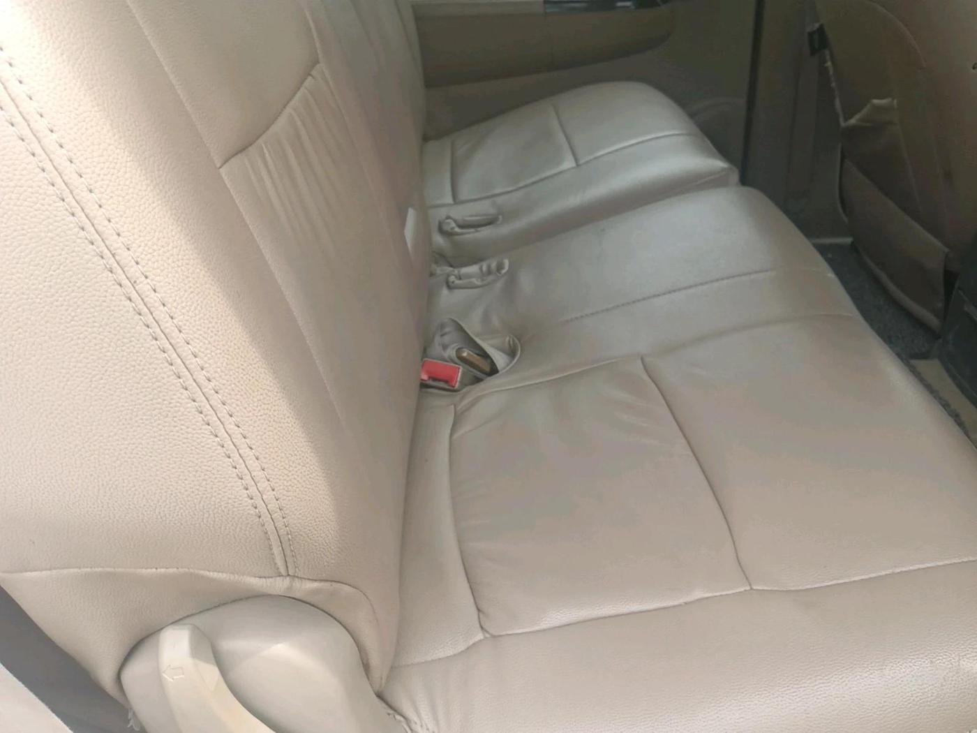 2013 Toyota Fortuner 3.0 4X2 MT, Diesel, Manual, 1,96,946 km, interior