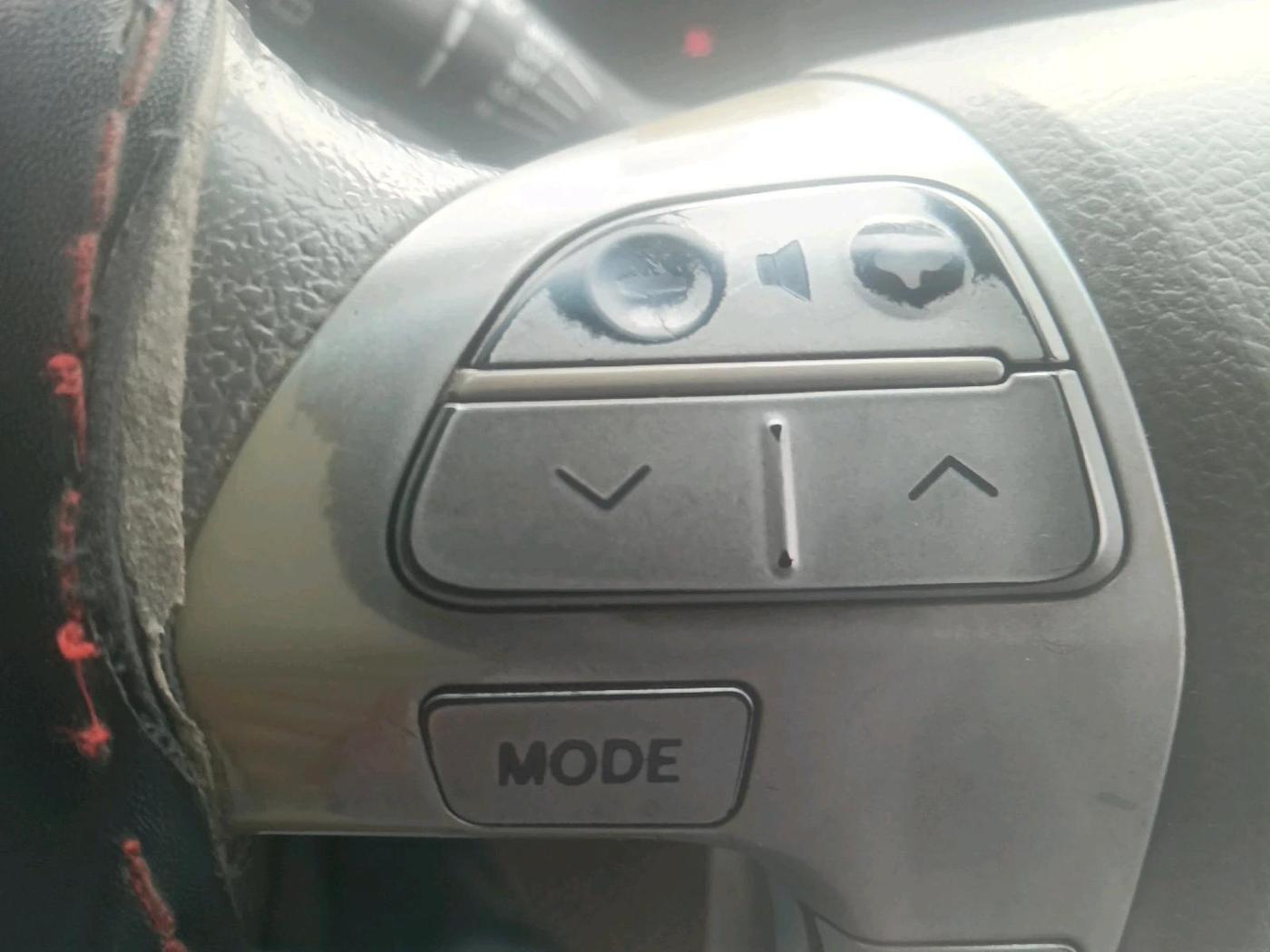 2013 Toyota Fortuner 3.0 4X2 MT, Diesel, Manual, 1,96,946 km, interior
