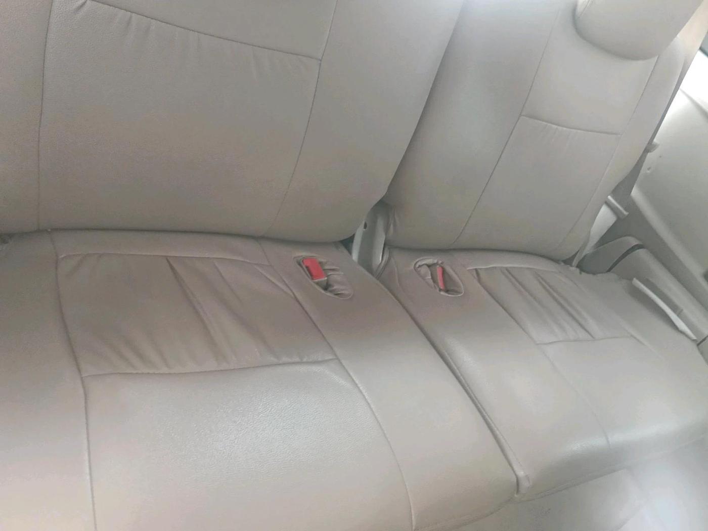 2013 Toyota Fortuner 3.0 4X2 MT, Diesel, Manual, 1,96,946 km, interior