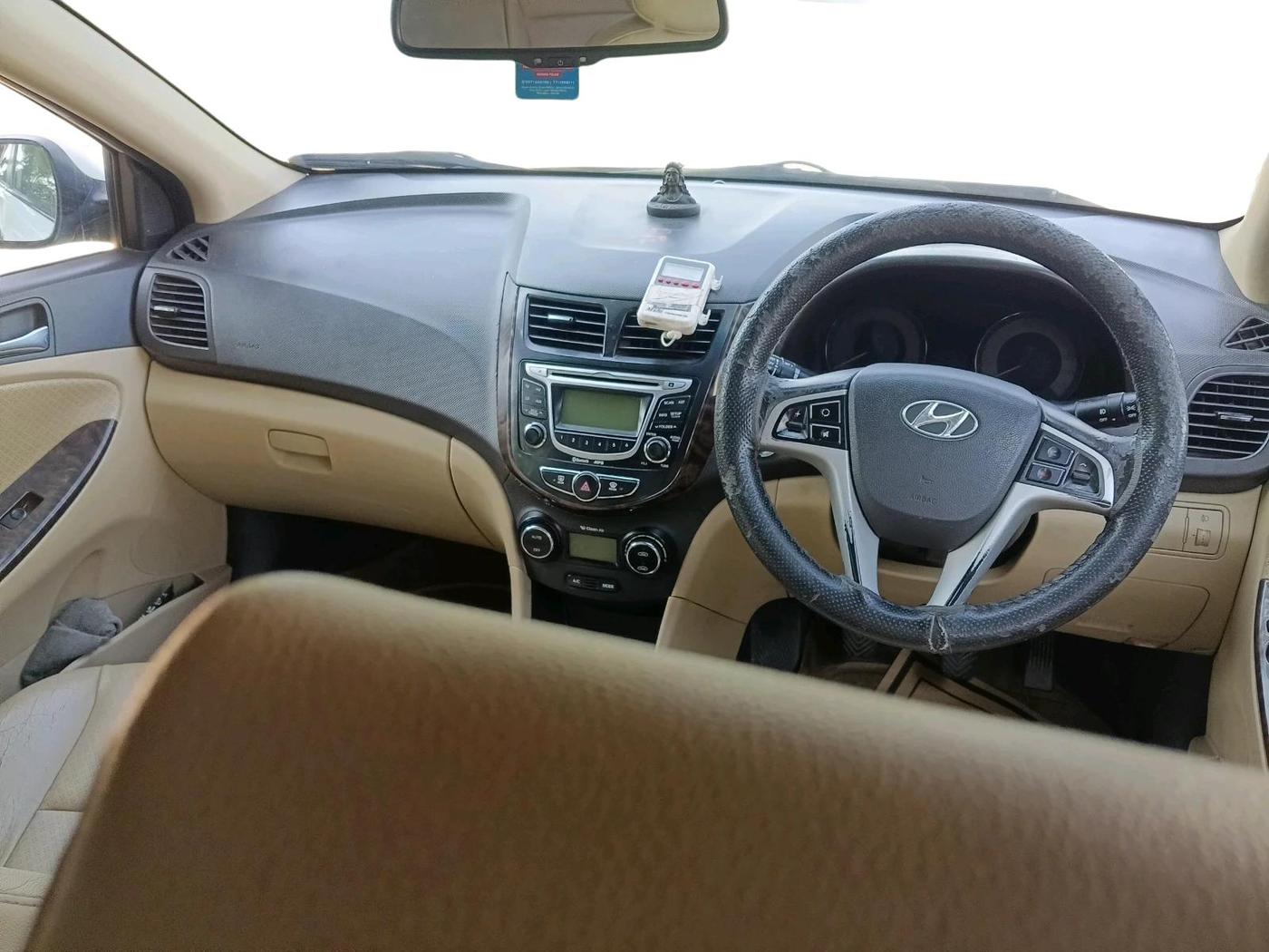 2011 Hyundai Verna FLUIDIC 1.6 CRDI SX OPT, Diesel, Manual, 1,08,245 km, interior